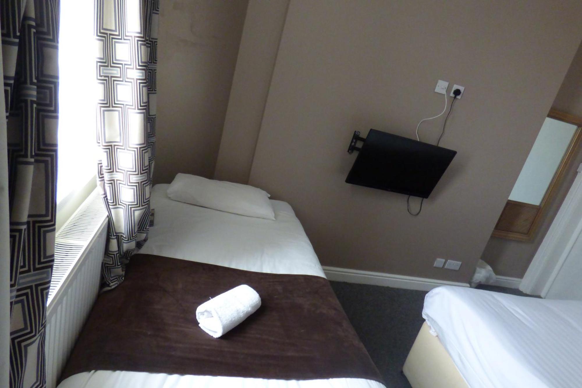 מנספילד Midlands Hotel מראה חיצוני תמונה