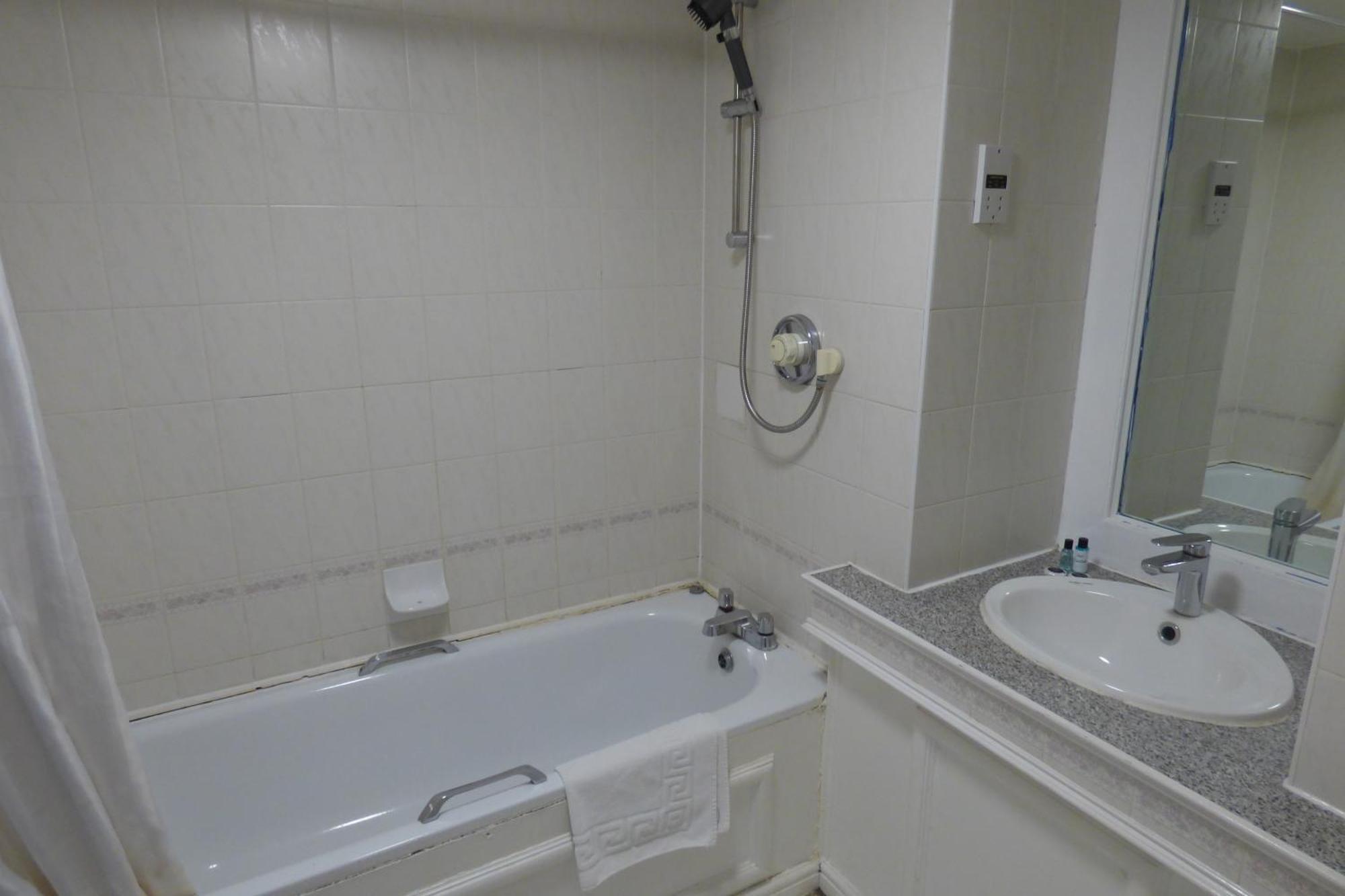 מנספילד Midlands Hotel מראה חיצוני תמונה
