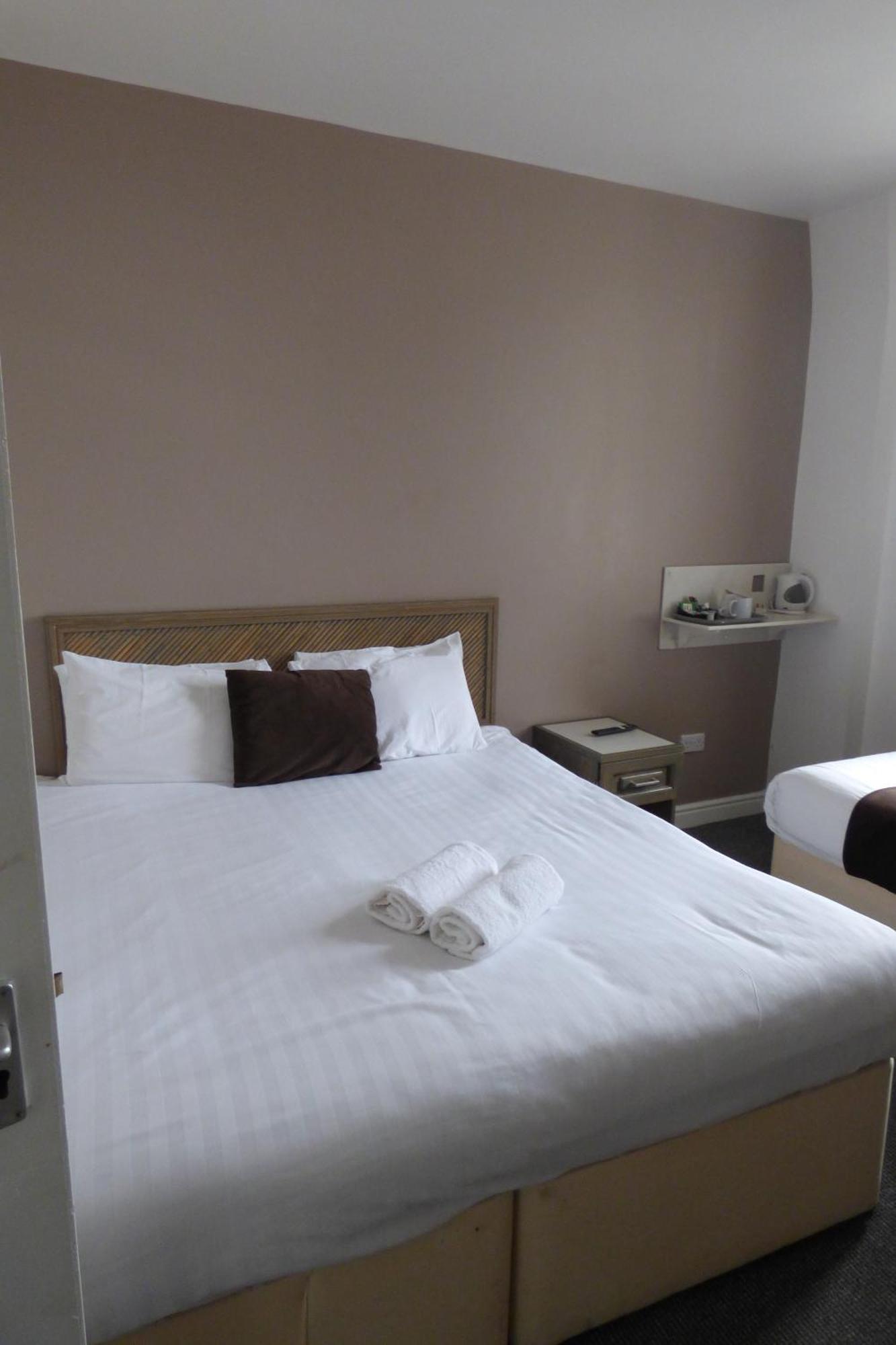 מנספילד Midlands Hotel מראה חיצוני תמונה