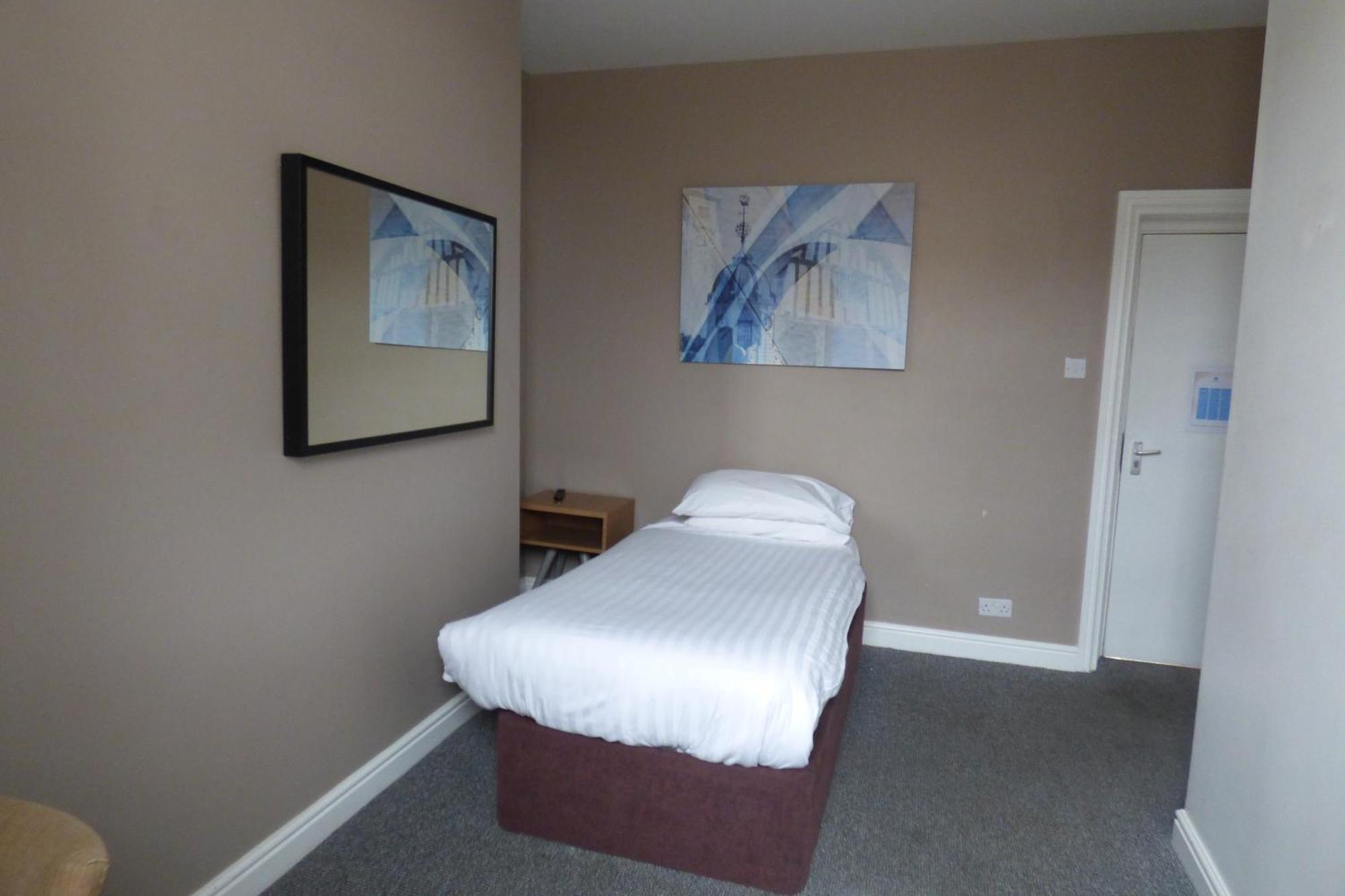 מנספילד Midlands Hotel מראה חיצוני תמונה